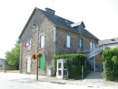 Mairie-école, 23 rue des Chênes (Langouët)