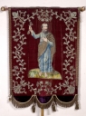 Bannière de procession paroissiale : Saint Pierre, Christ en croix