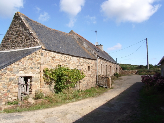 Ferme, Kergoustou (Plougrescant)