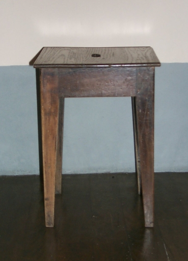 Paire 2 de tabourets d'église