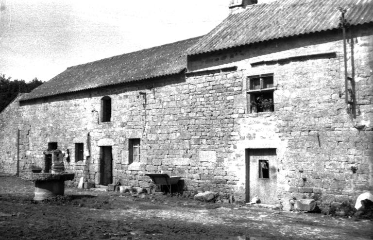 Les maisons et les fermes sur la commune du Croisty