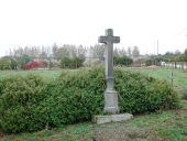 Croix de chemin, chemin départemental de La Gravelle ; D 43 (Gennes-sur-Seiche)