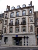 Immeuble, anciennement café de l'Univers, aujourd'hui immeuble de bureaux, 14 place Maurice Marchais (Vannes)