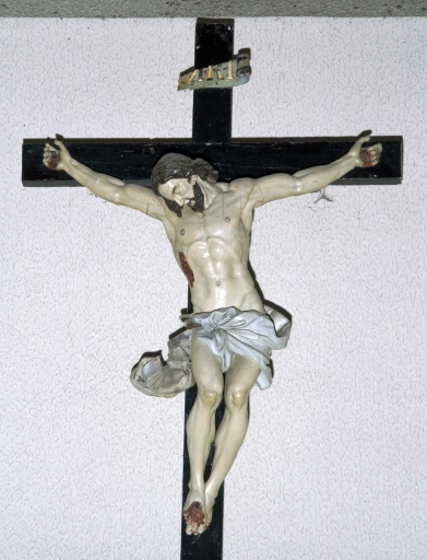 Croix : Christ en croix