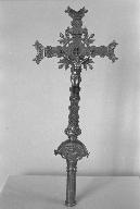 Croix de procession, église paroissiale Saint-Lubin (Lizio)