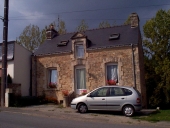 Maison, rue du Menhir (Guénin)