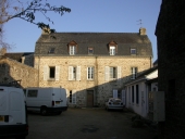 Ancien établissement conventuel et école, rue Jeanne Gahinet ; rue de Kinvara (Locoal-Mendon)