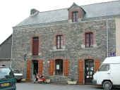 Maison à boutique (?), 2 rue du Tertre (Sainte-Marie)