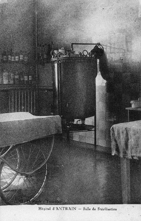 Hôpital, 9 rue de Fougères (Antrain fusionnée en Val-Couesnon en 2019)