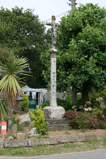 Croix, la Garenne (Pleyben)