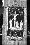 Bannière de procession paroissiale : Calvaire avec sainte Madeleine, Reconnaissance à ND du Folgoët, église paroissiale Saint-Pierre (Plouescat)