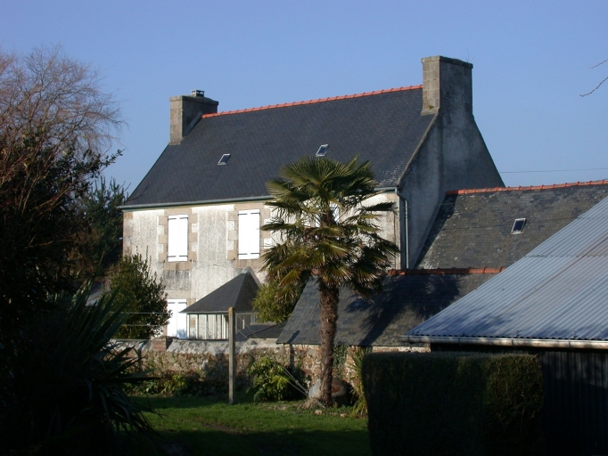 Maison, Crec'h-Avel (Saint-Quay-Perros)