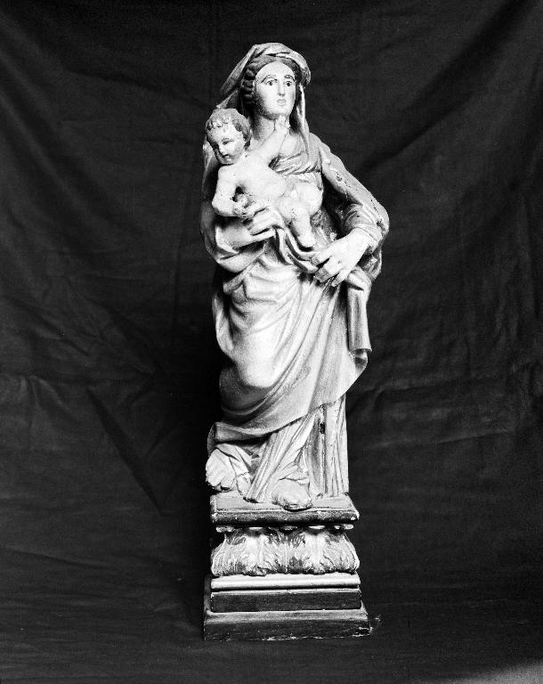 Statuette de procession : Vierge à l'Enfant, église paroissiale Saint-Pierre (Plougar)