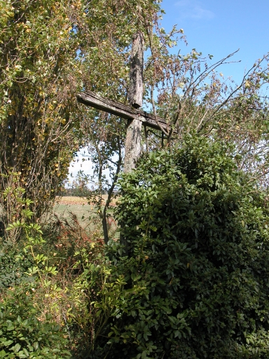 Croix de chemin, la Hillière (Bais)