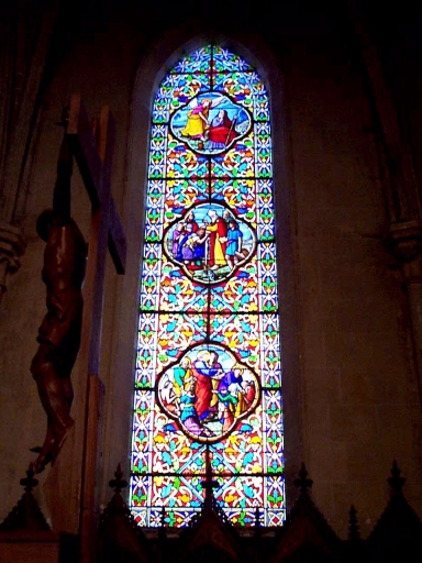 Verrière de la baie 1 (verrière à personnages ; vitrail archéologique) : Elie nourri par un ange dans le désert, scène non identifiée, Multiplication des pains