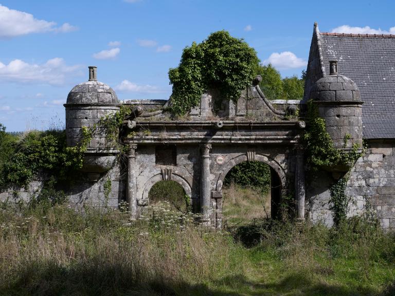 Les manoirs et métairies nobles de la commune de Plouaret