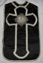 Ornement noir 1 : chasuble, manipule
