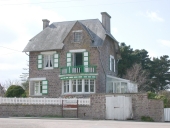 Maison, rue de la Pointe aux Chèvres, le Vieux-Bourg (Fréhel)