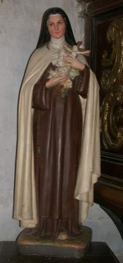Statue sur socle : Sainte-Thérèse de l'Enfant-Jésus