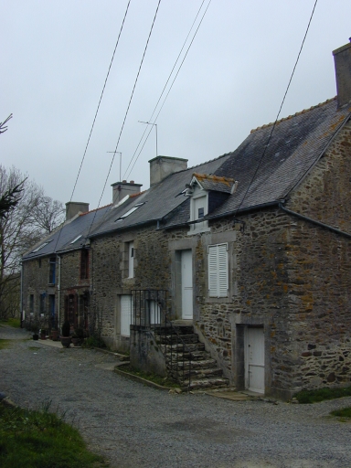 Alignement de maisons, la Caminais (Pleurtuit)