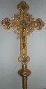 Ensemble de 2 croix de procession et d'une hampe