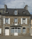 Maison, 14 place de la Mairie (Saint-Georges-de-Reintembault)