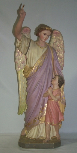 Statuette : Ange gardien (Guipry fusionnée en Guipry-Messac en 2016)