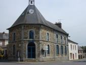 Mairie, 2 rue des Ecoles (Feins)