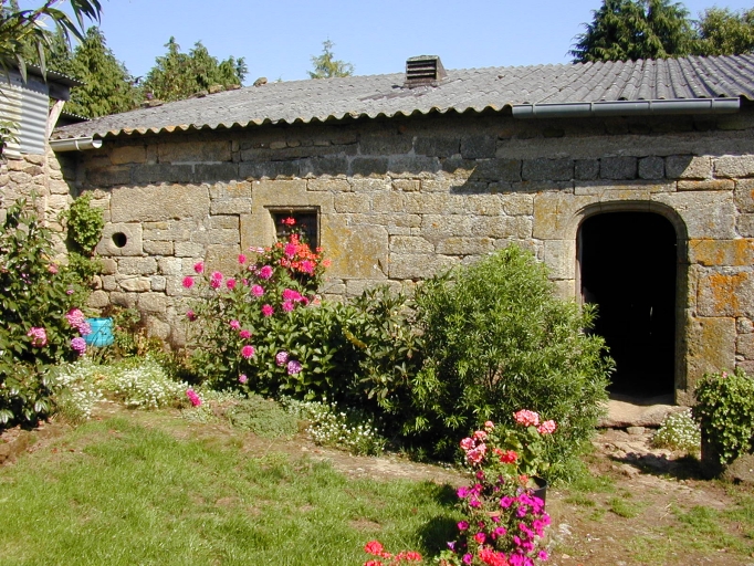 Ferme, Kercadoret (Bieuzy fusionnée en Pluméliau-Bieuzy en 2019)