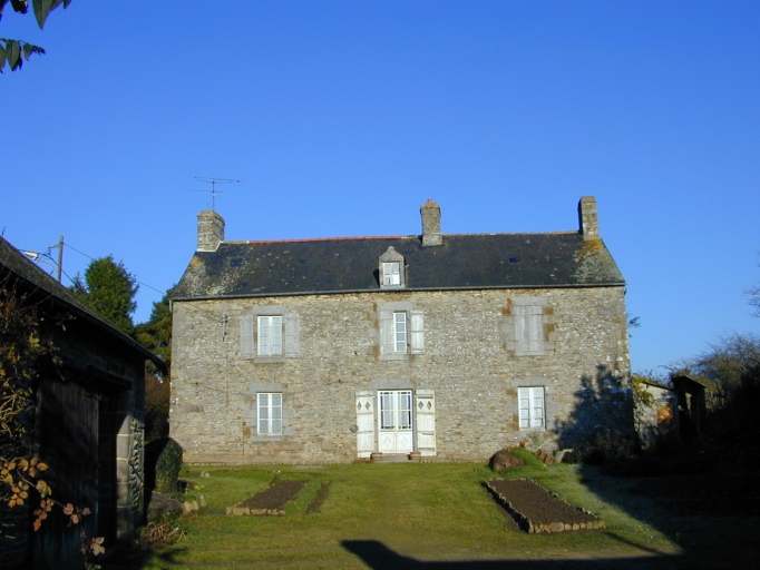 Presbytère paroissial, rue de la Tannerie (Cuguen)
