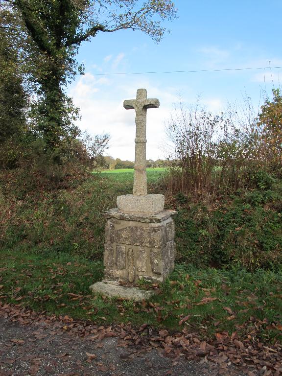 Croix monumentale, Le Hinguer (Lignol)