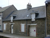 Alignement de deux logis, route départementale de Saint Ganton à Sénonnes (Eancé)