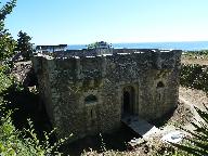 Corps de garde crénelé actuellement maison, batterie de Nosterven (Groix)