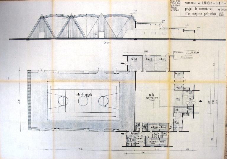 Salle Les Mégalithes, place de la Longue Noë (Landéan)