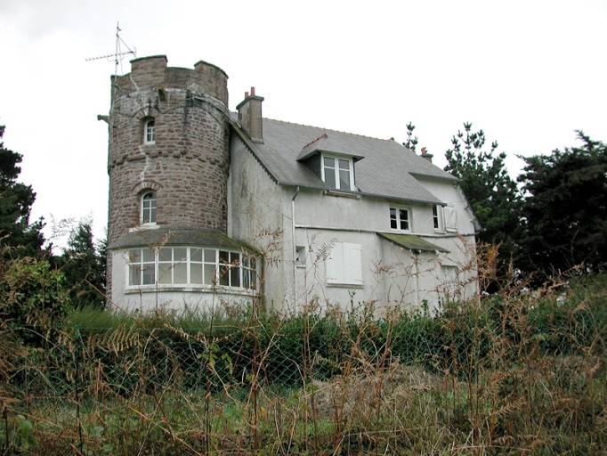 Maison dite Manor Glaz, route de la Gare ; 6 route de Kervor, Run David (Plouézec)