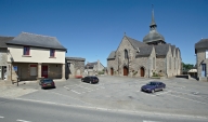 Place du Prieuré (Livré-sur-Changeon)