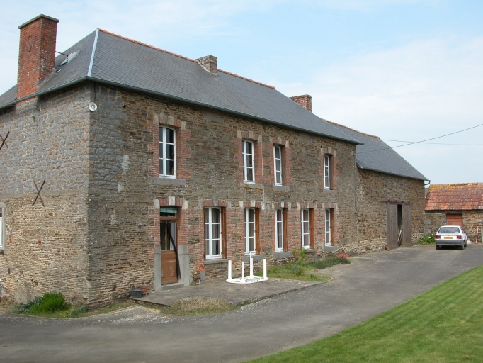 Ferme, les Prons (Pleugueneuc)