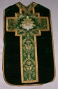 Ornement vert 1 : chasuble, bourse de corporal, étole, manipule, voile de calice