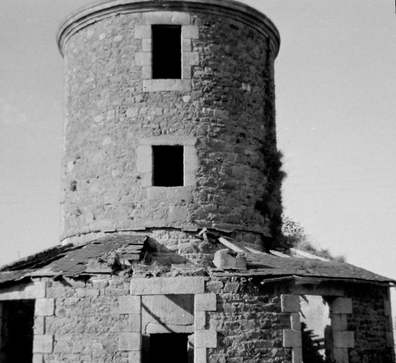 Ancien moulin à vent dit moulin de la Comtesse, impasse du Moulin de la Comtesse, le Sémaphore (Penvénan)