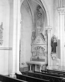 Autel, gradin d'autel, retable, statue (autel secondaire, retable architecturé à niche) : Saint Joseph et l'Enfant Jésus, mort de Saint Joseph : dit de Saint Joseph, église paroissiale Notre-Dame (Pocé-les-Bois)