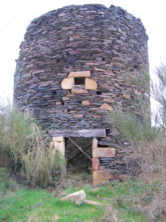 Moulin à vent 1, le Pont aux Roux (Pluherlin)