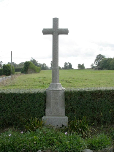 Croix de chemin, près de Gaudinière (Availles-sur-Seiche)