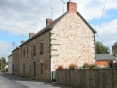 Alignement de maisons, 16-18-20 rue du Docteur Lebreton (Bais)