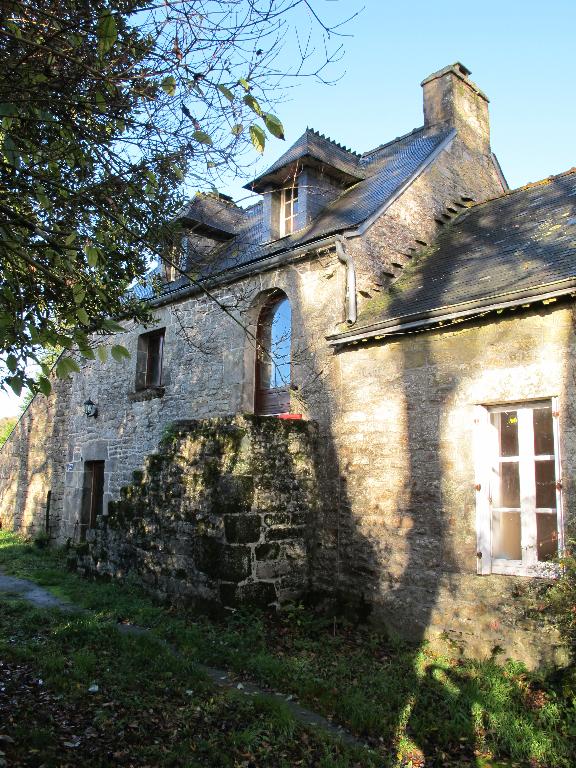 Maison de prêtre, Branzar (Locmalo)