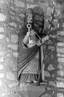 Statue (d'applique, grandeur nature) : saint Pierre, église Paroissiale Saint Germain (Glomel)
