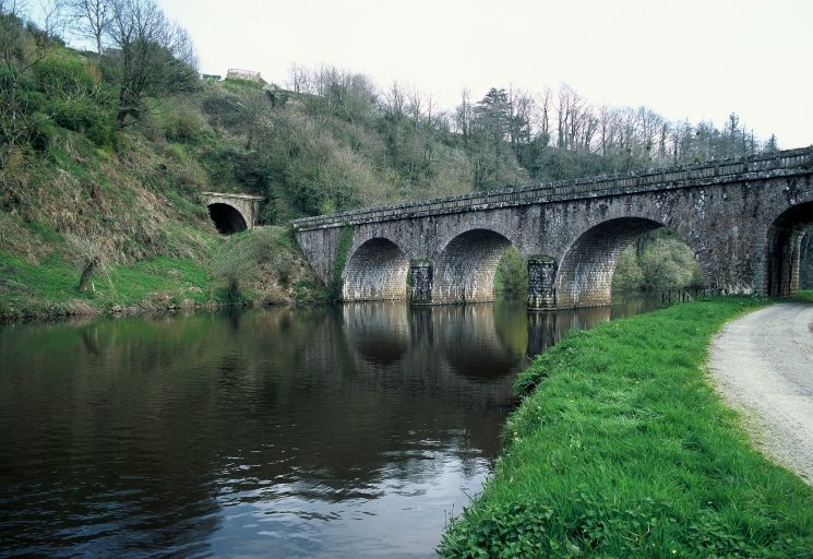 Viaducs, tunnel de Bieuzy, Castennec (Bieuzy fusionnée en Pluméliau-Bieuzy en 2019)