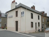 Maison à boutique, 40 place François Duine (Guipel)