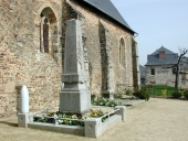 Monument aux morts, place de l'Eglise (Nouvoitou)