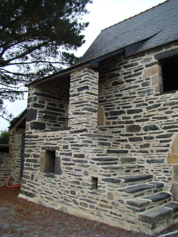 Maison dite au cadran, future bibliothèque communale