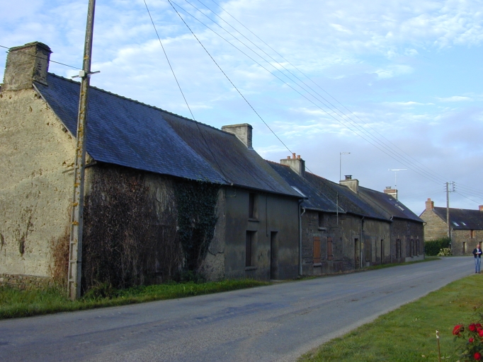 Alignement de maisons 2, la Réhaudière (Lieuron)